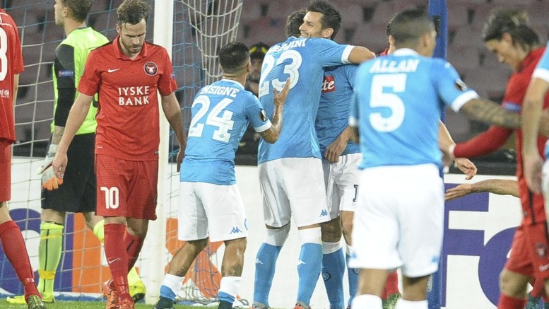 L'esultanza di Christian Maggio dopo aver segnato il 4-0 per il Napoli contro il Midtjylland